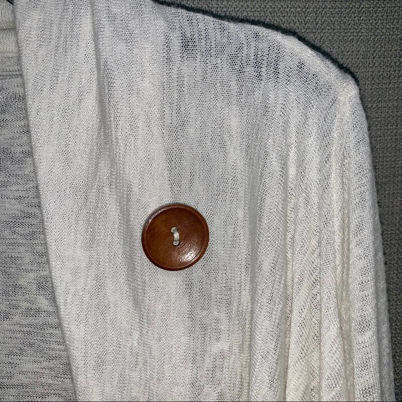 Bobeau Off-White Cardigan - Picture 2 of 3